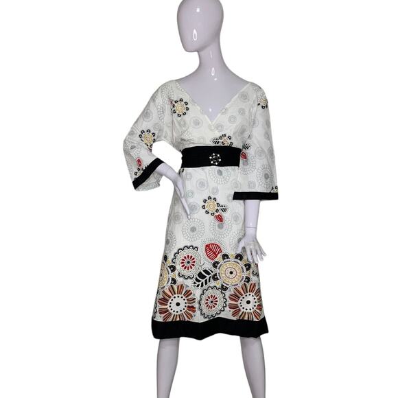 Beautiful! Kimono Cut Floral Dress Size Small Wide 3/4 Sleeves White and Brown - Picture 1 of 12